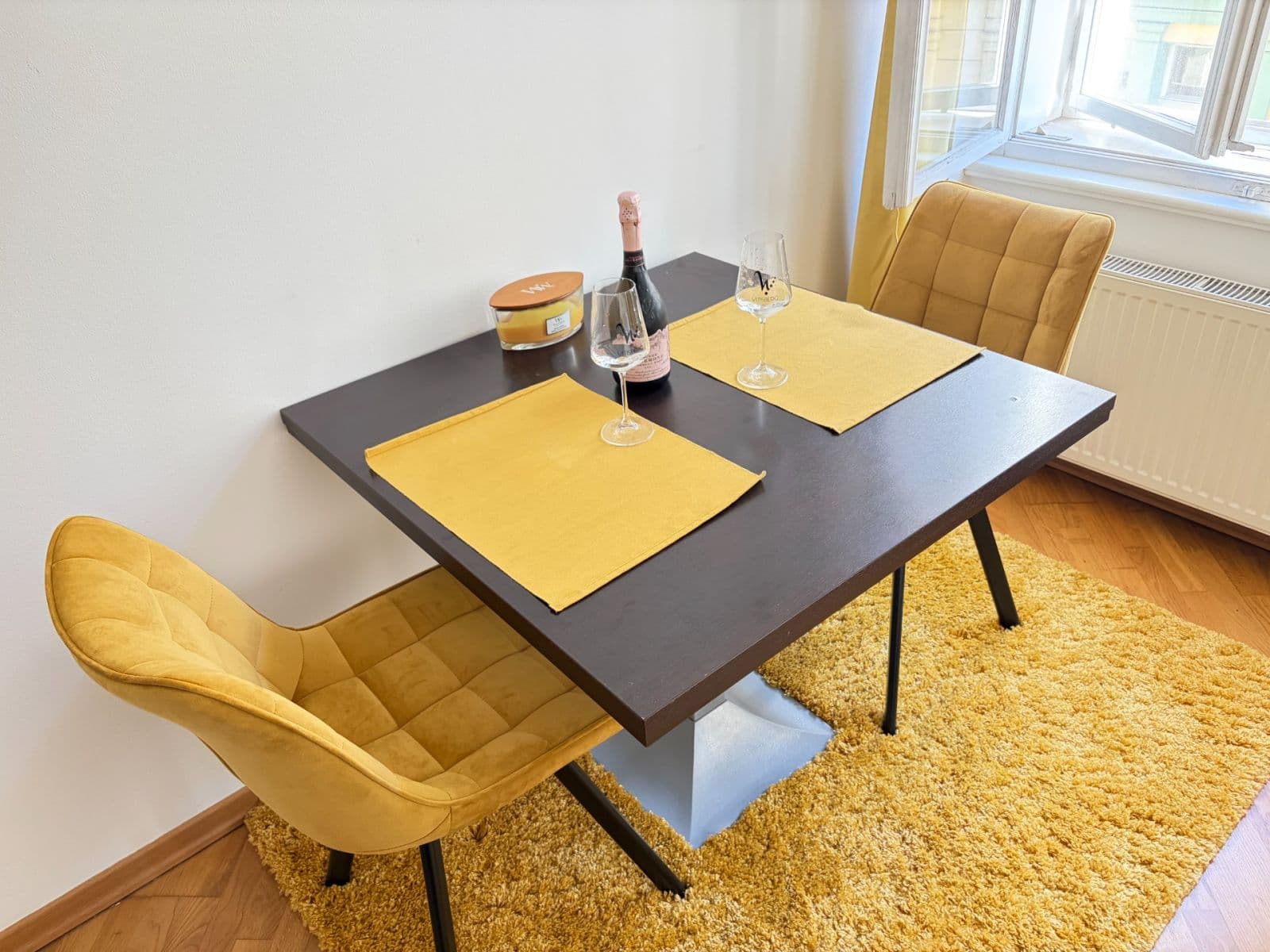 Prenájom bytu 1-izbový 37 m², Staropramenná, Praha, Praha Prenájom bytu 1-izbový 37 m², Staropramenná, Praha, Praha