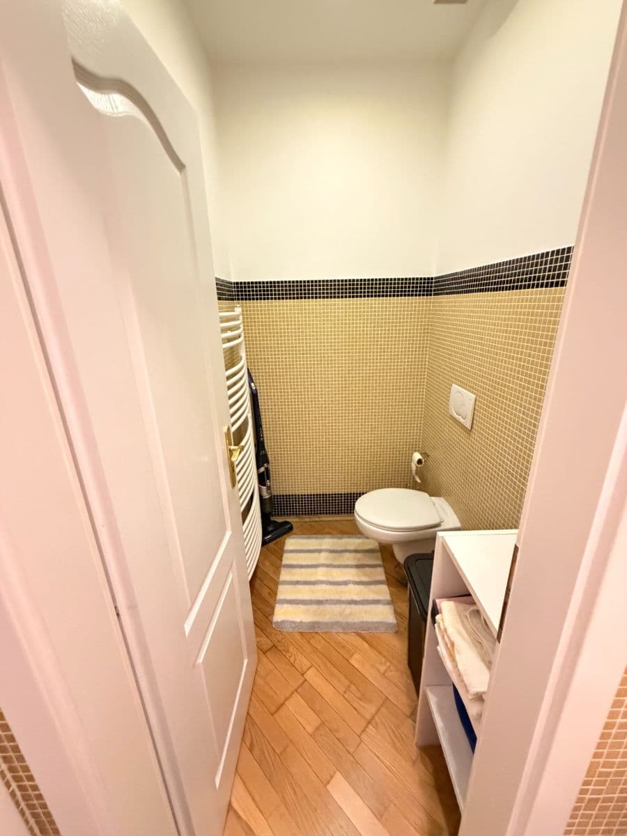 Prenájom bytu 1-izbový 37 m², Staropramenná, Praha, Praha Prenájom bytu 1-izbový 37 m², Staropramenná, Praha, Praha