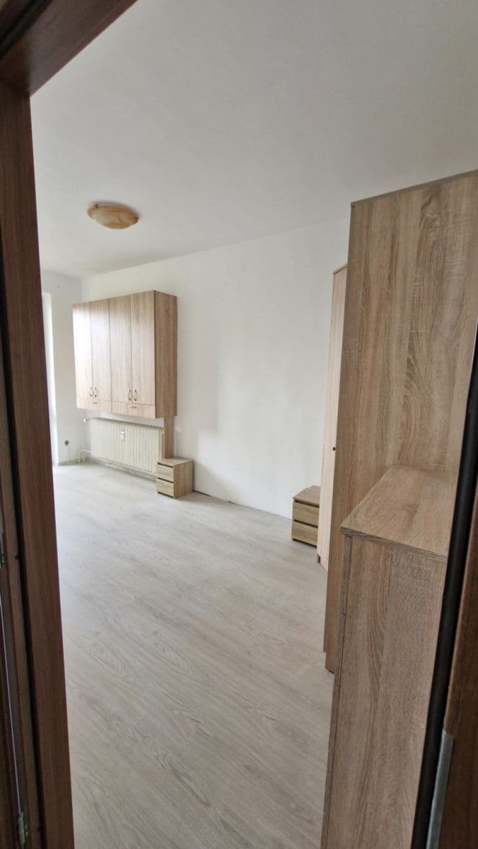 Prenájom bytu 3-izbový 65 m², Kopernikova, Třinec, Moravskoslezský kraj Prenájom bytu 3-izbový 65 m², Kopernikova, Třinec, Moravskoslezský kraj