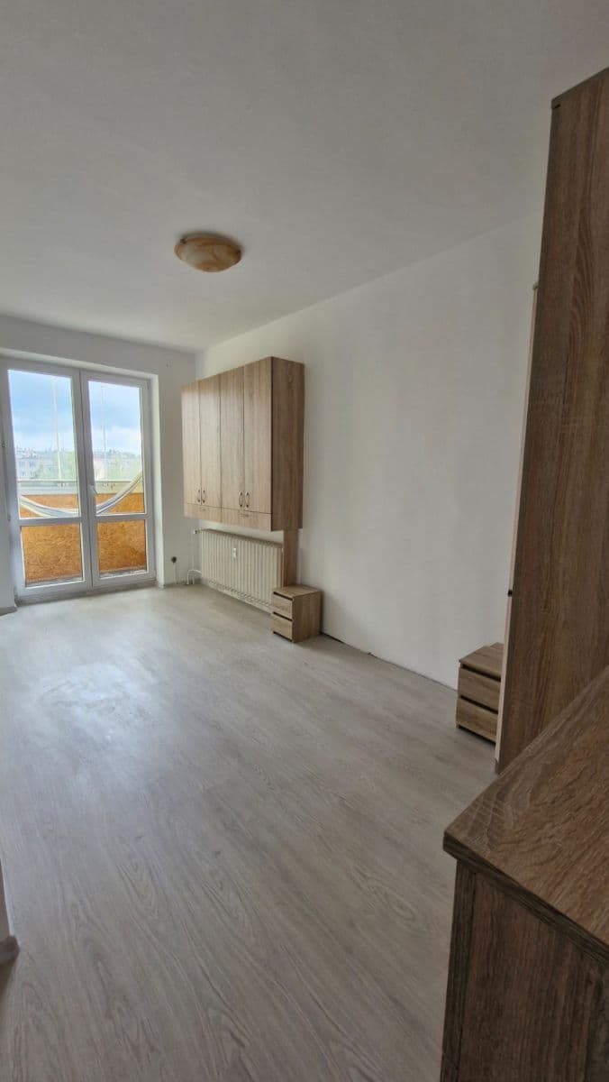 Prenájom bytu 3-izbový 65 m², Kopernikova, Třinec, Moravskoslezský kraj Prenájom bytu 3-izbový 65 m², Kopernikova, Třinec, Moravskoslezský kraj