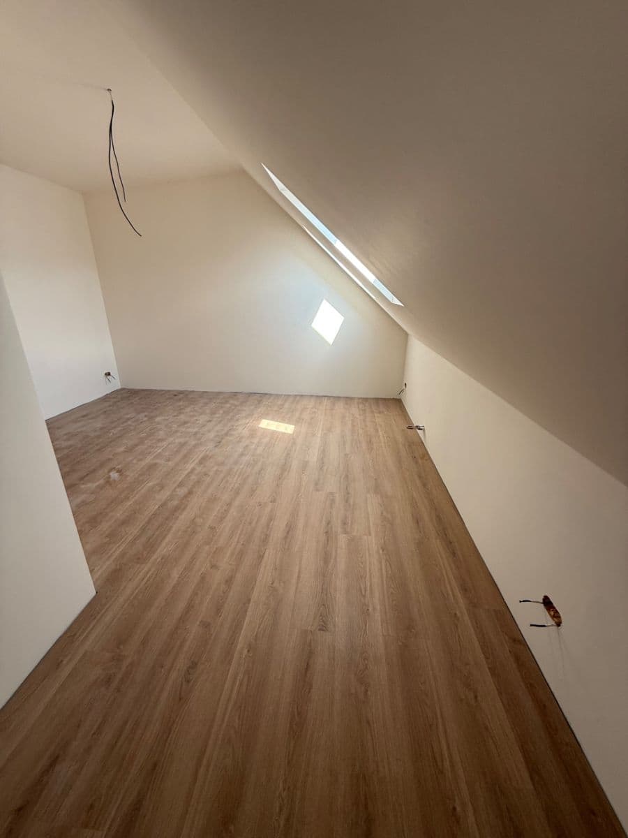 Prenájom bytu 2-izbový 100 m², Chodská, Praha, Praha Prenájom bytu 2-izbový 100 m², Chodská, Praha, Praha