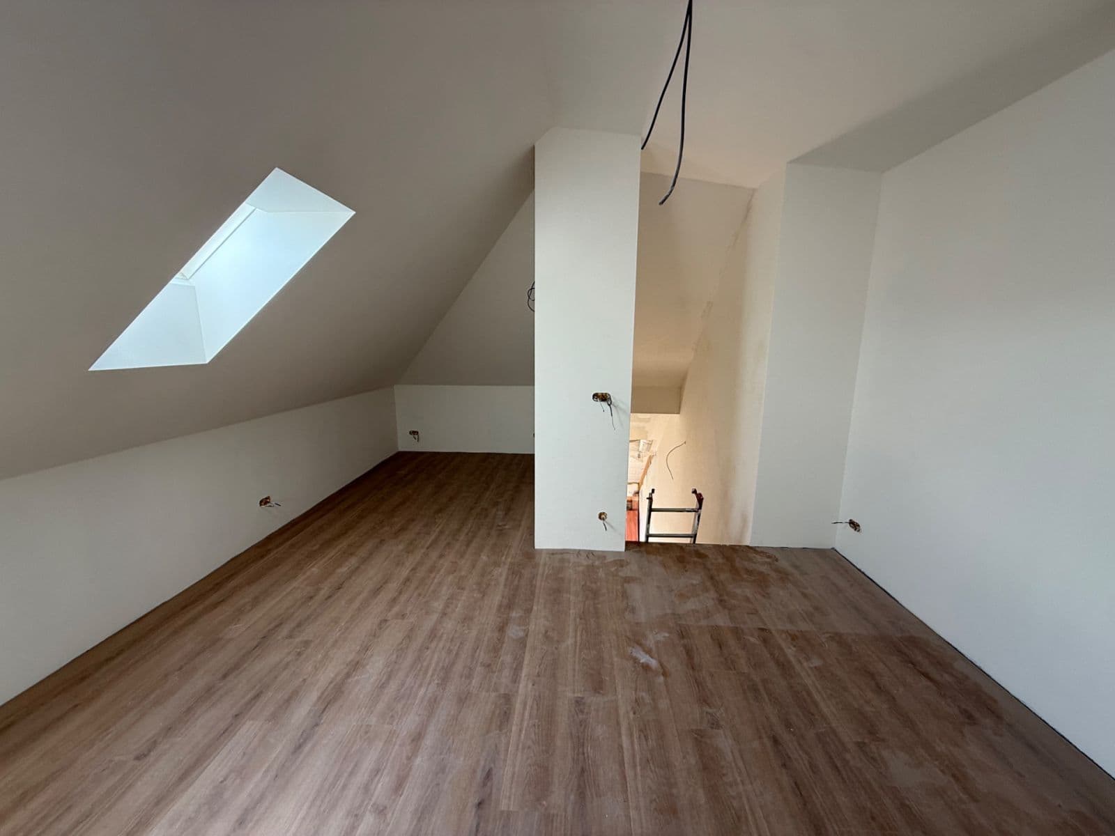 Prenájom bytu 2-izbový 100 m², Chodská, Praha, Praha Prenájom bytu 2-izbový 100 m², Chodská, Praha, Praha