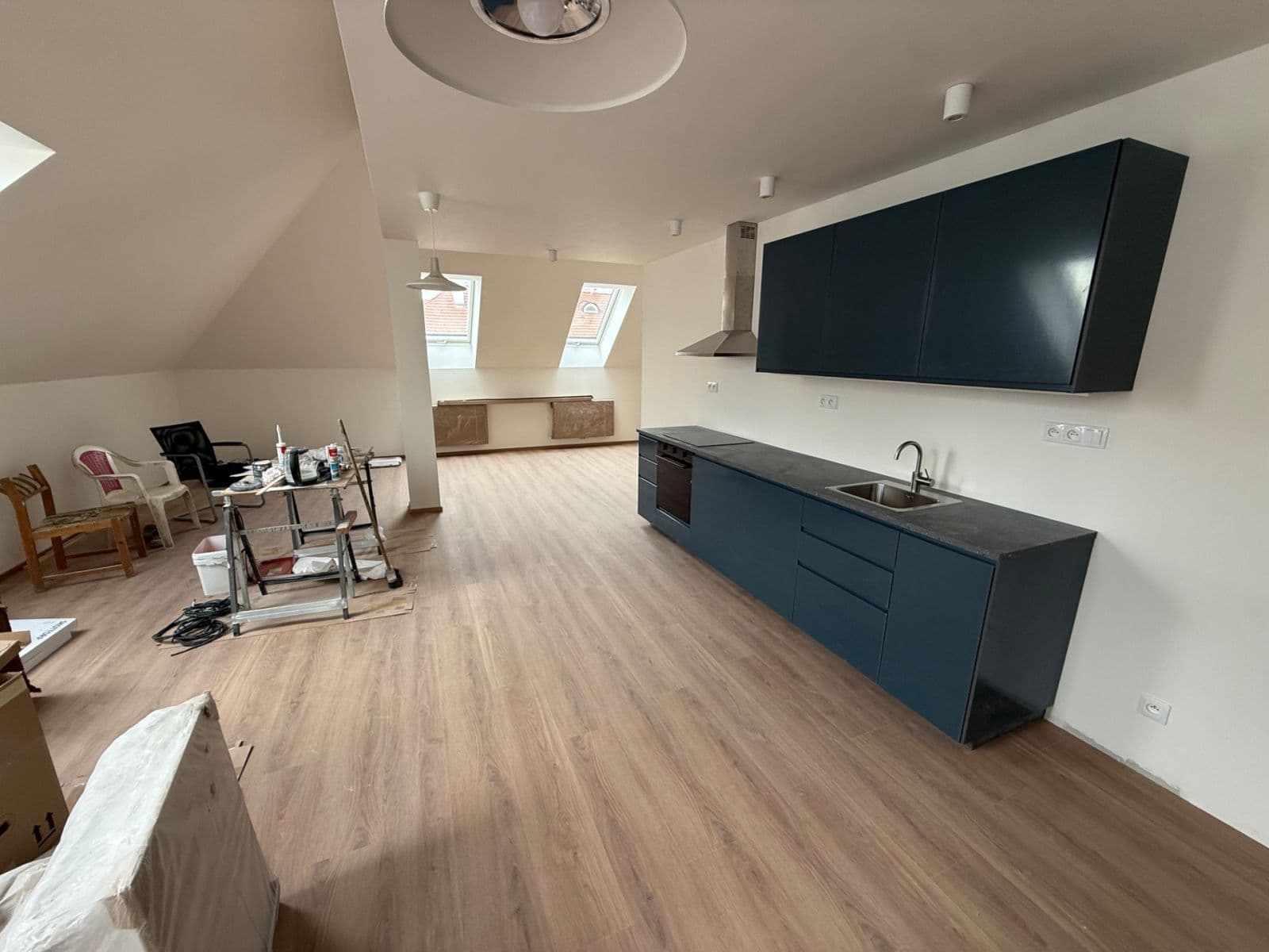 Prenájom bytu 2-izbový 100 m², Chodská, Praha, Praha Prenájom bytu 2-izbový 100 m², Chodská, Praha, Praha