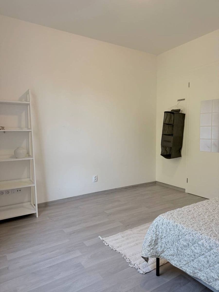 Prenájom bytu 17 m², Olgy Havlové, Praha, Praha Prenájom bytu 17 m², Olgy Havlové, Praha, Praha