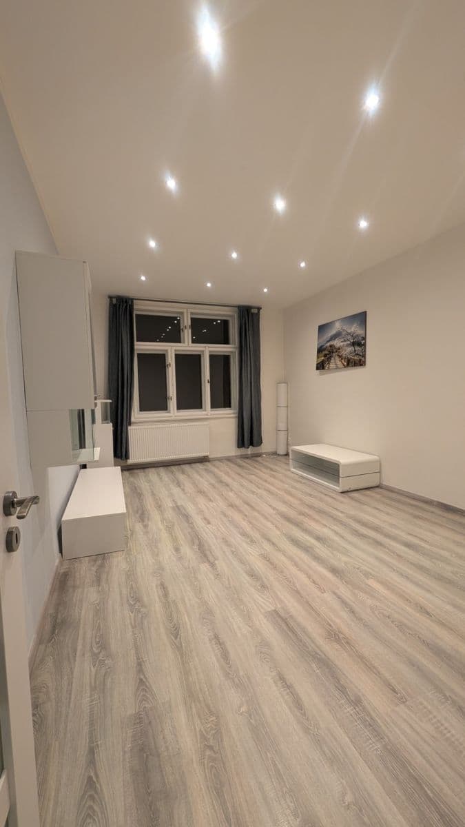 Prenájom bytu 2-izbový 59 m², Jaurisova, Praha, Praha Prenájom bytu 2-izbový 59 m², Jaurisova, Praha, Praha