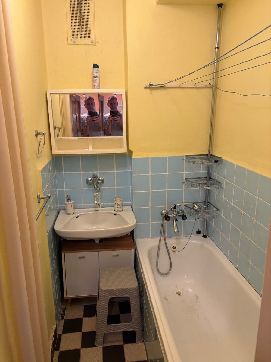 Prenájom bytu 1-izbový 43 m², 17. listopadu, Ostrava, Moravskoslezský kraj Prenájom bytu 1-izbový 43 m², 17. listopadu, Ostrava, Moravskoslezský kraj