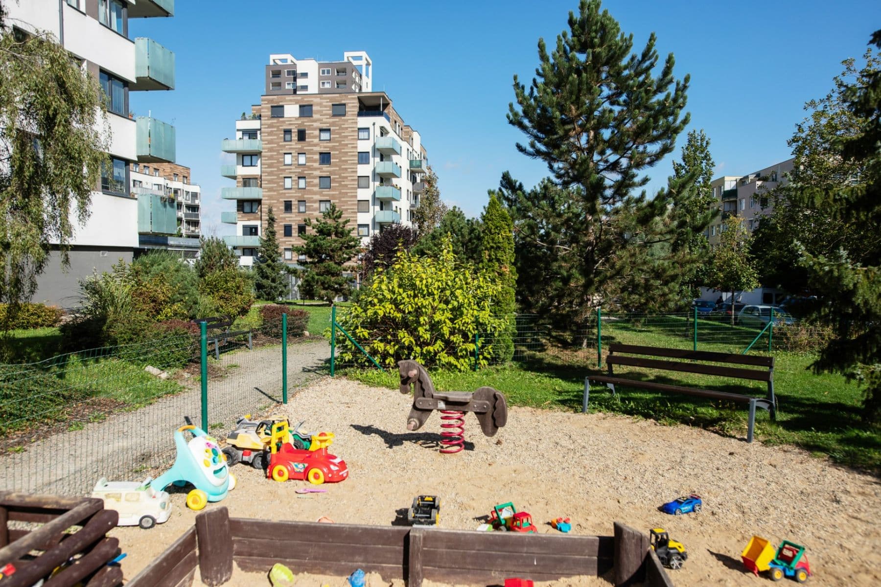 Prenájom bytu 3-izbový 81 m², Hugo Haase, Praha, Praha Prenájom bytu 3-izbový 81 m², Hugo Haase, Praha, Praha