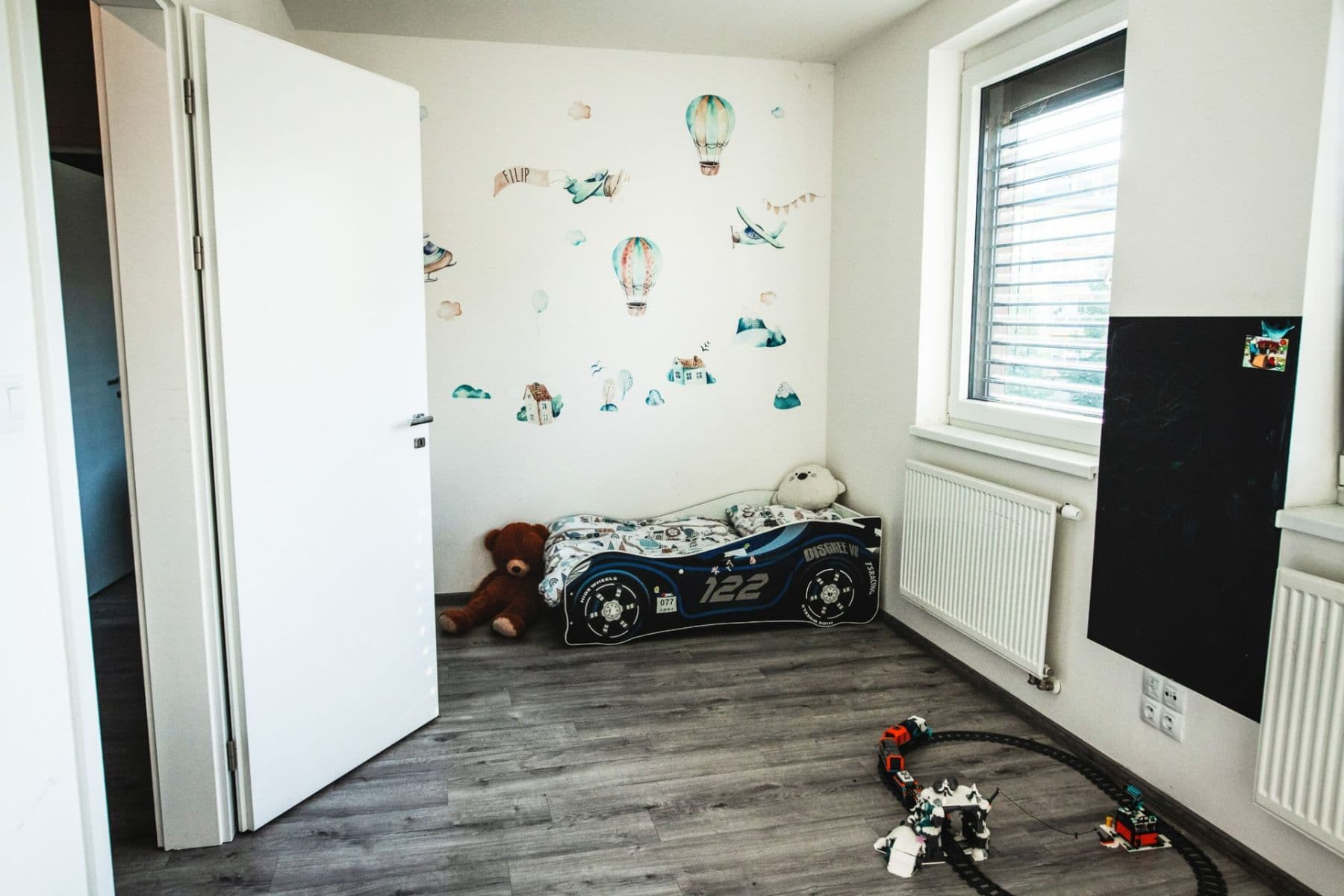 Prenájom bytu 3-izbový 81 m², Hugo Haase, Praha, Praha Prenájom bytu 3-izbový 81 m², Hugo Haase, Praha, Praha