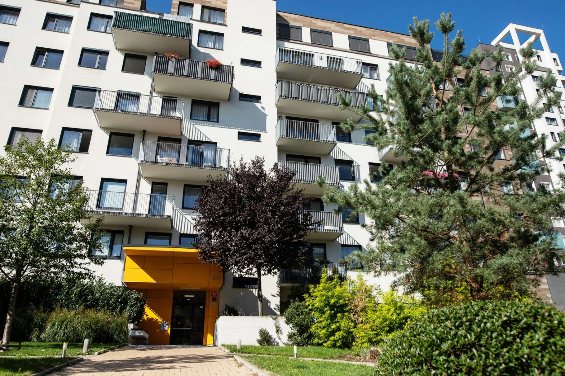 Prenájom bytu 3-izbový 81 m², Hugo Haase, Praha, Praha Prenájom bytu 3-izbový 81 m², Hugo Haase, Praha, Praha
