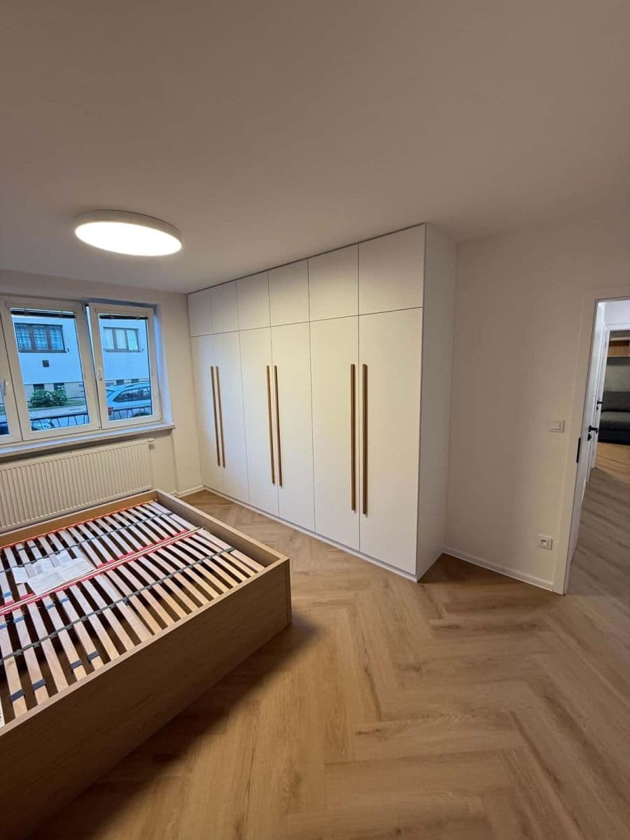 Prenájom bytu 2-izbový 52 m², Achátová, Nová Paka, Královéhradecký kraj Prenájom bytu 2-izbový 52 m², Achátová, Nová Paka, Královéhradecký kraj