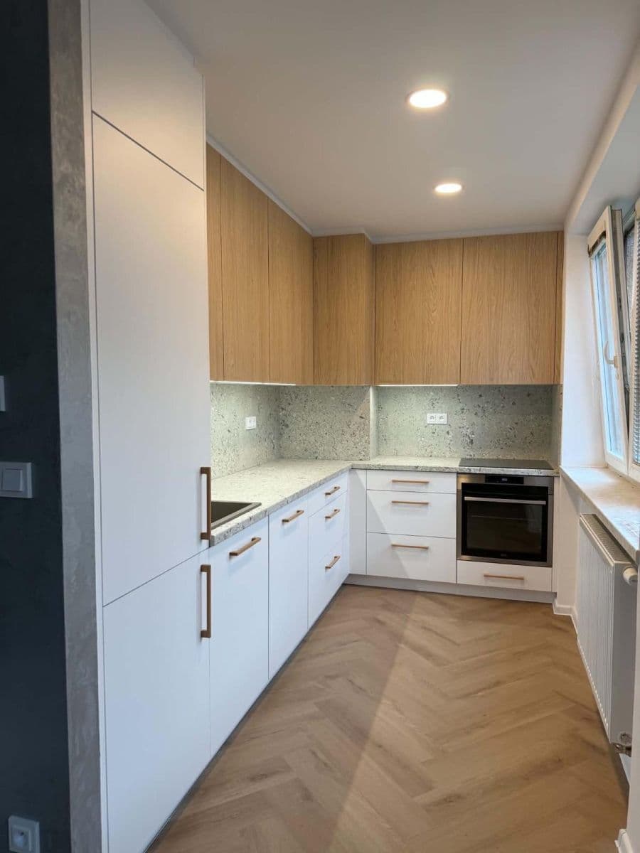 Prenájom bytu 2-izbový 52 m², Achátová, Nová Paka, Královéhradecký kraj Prenájom bytu 2-izbový 52 m², Achátová, Nová Paka, Královéhradecký kraj