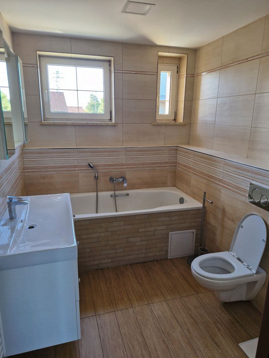 Prenájom bytu 2-izbový 60 m², K Silu, Vysoký Újezd, Středočeský kraj Prenájom bytu 2-izbový 60 m², K Silu, Vysoký Újezd, Středočeský kraj
