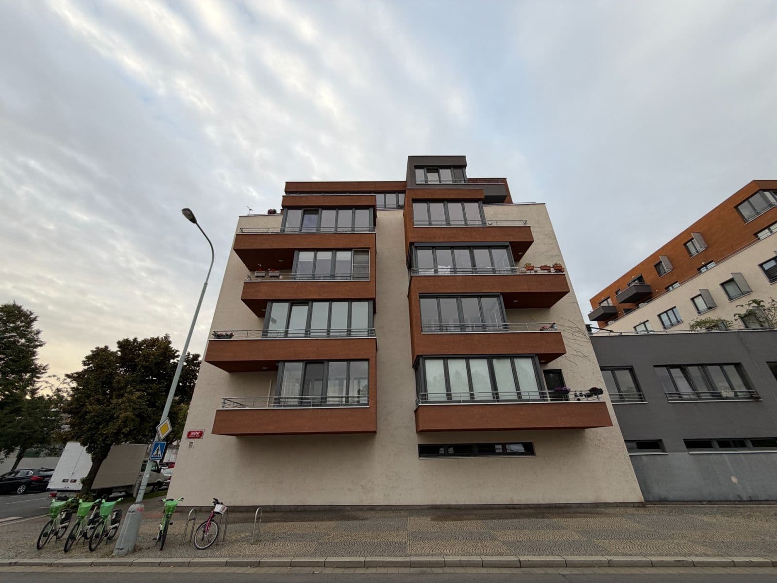 Prenájom bytu 2-izbový 61 m², Na Maninách, Praha, Praha Prenájom bytu 2-izbový 61 m², Na Maninách, Praha, Praha