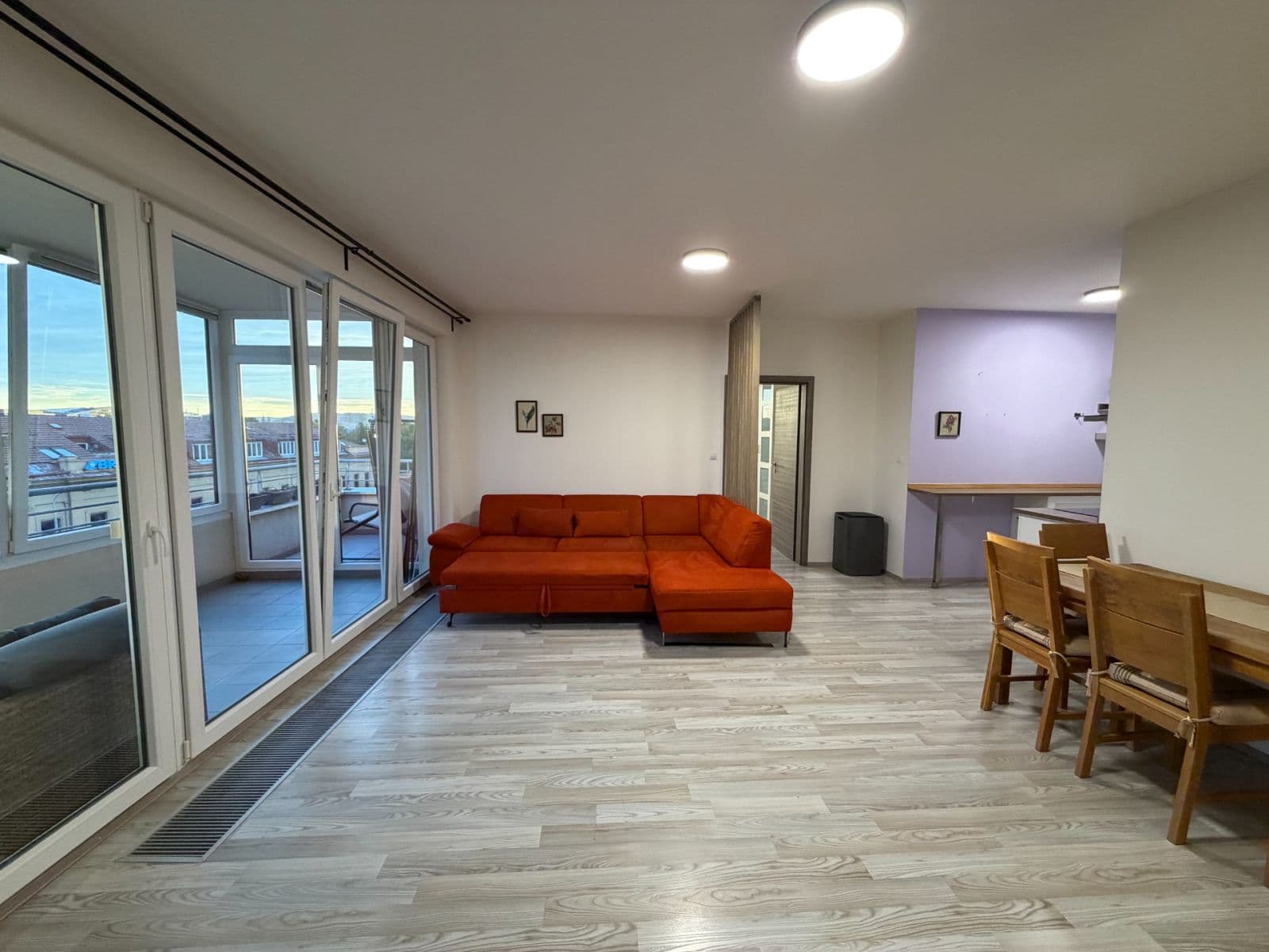 Prenájom bytu 2-izbový 61 m², Na Maninách, Praha, Praha Prenájom bytu 2-izbový 61 m², Na Maninách, Praha, Praha