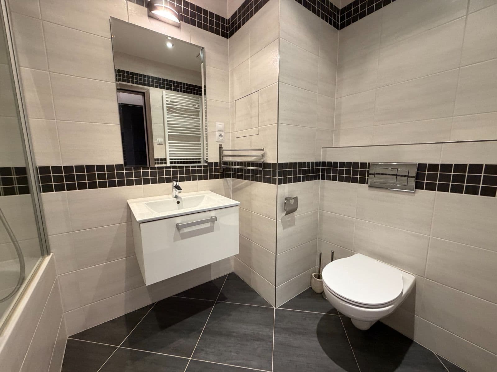 Prenájom bytu 2-izbový 61 m², Na Maninách, Praha, Praha Prenájom bytu 2-izbový 61 m², Na Maninách, Praha, Praha