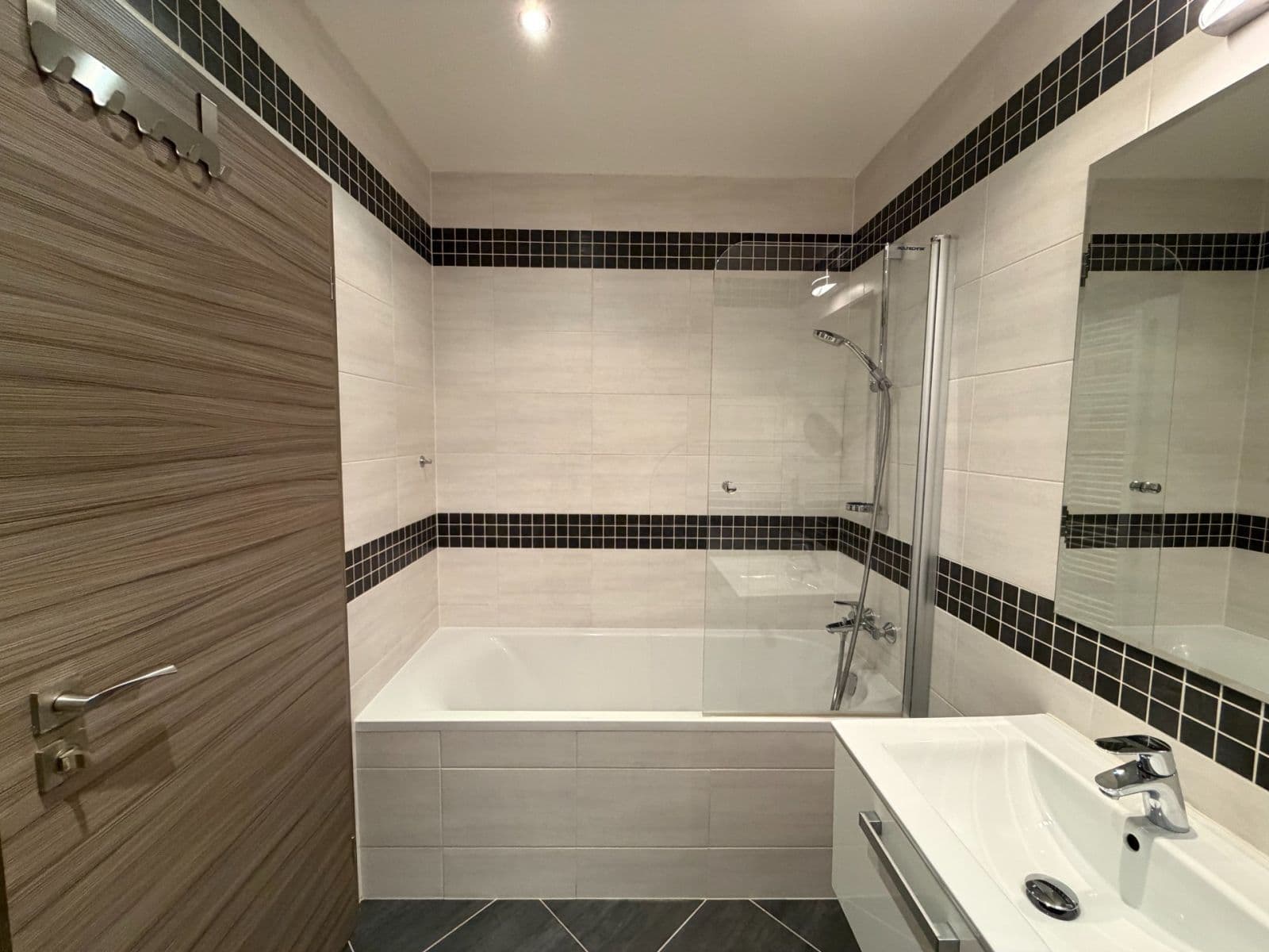 Prenájom bytu 2-izbový 61 m², Na Maninách, Praha, Praha Prenájom bytu 2-izbový 61 m², Na Maninách, Praha, Praha