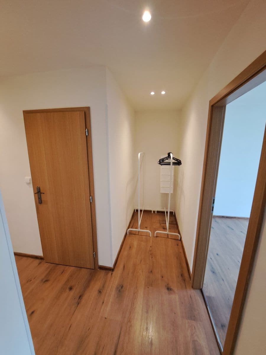 Predaj bytu 3-izbový 74 m², Kuželova, Praha, Praha Predaj bytu 3-izbový 74 m², Kuželova, Praha, Praha