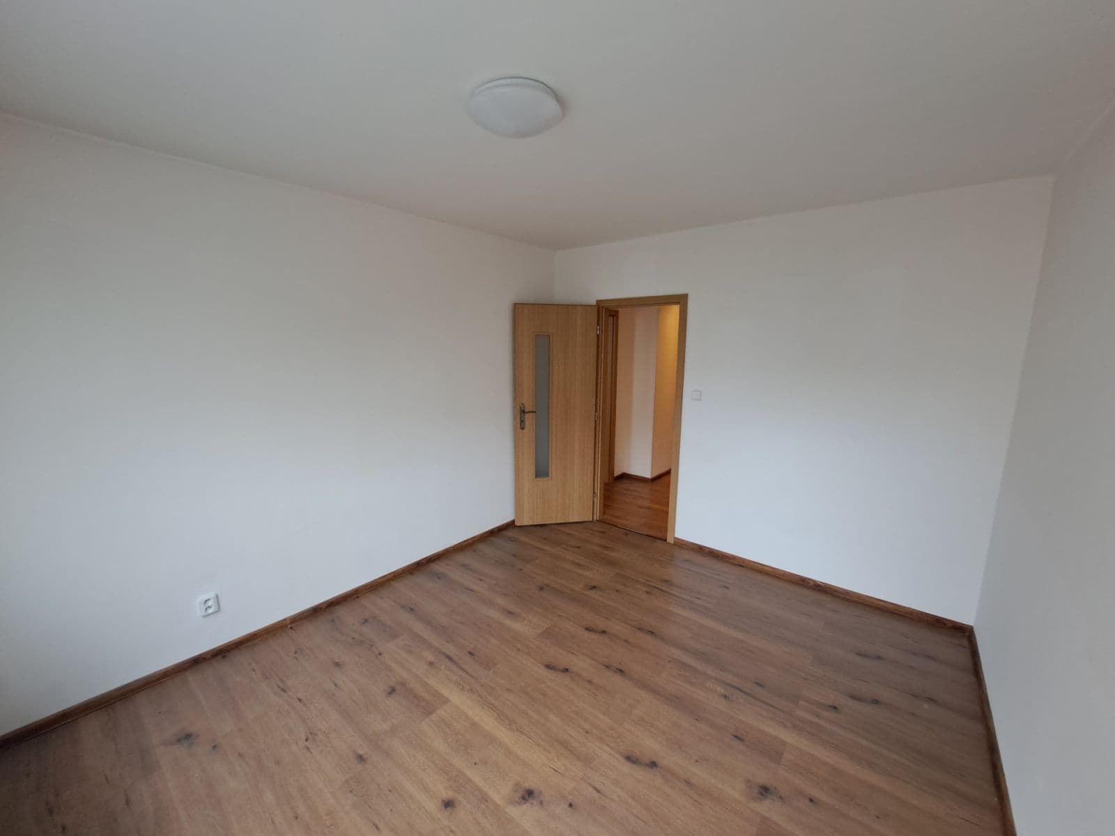 Predaj bytu 3-izbový 74 m², Kuželova, Praha, Praha Predaj bytu 3-izbový 74 m², Kuželova, Praha, Praha