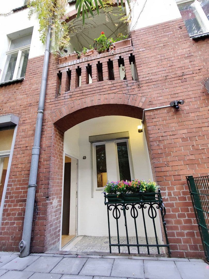 Prenájom bytu 2-izbový 70 m², Wexstr. 29, Berlin, Berlín Prenájom bytu 2-izbový 70 m², Wexstr. 29, Berlin, Berlín