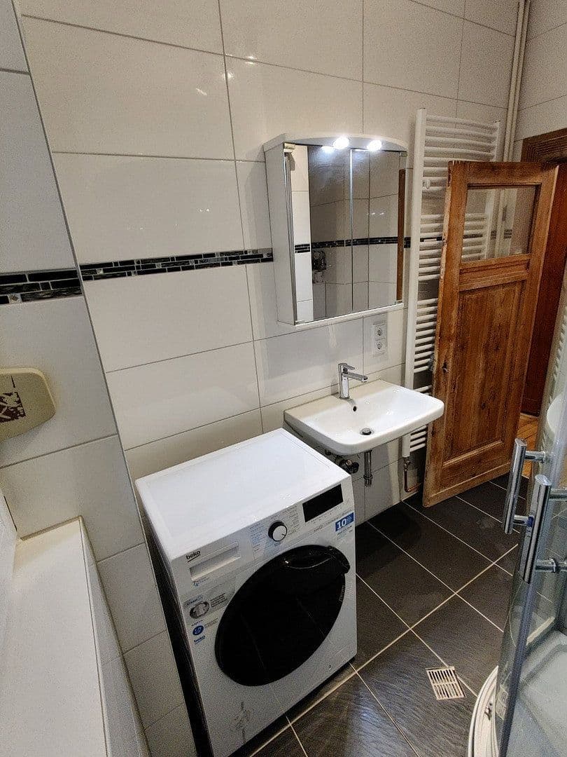 Prenájom bytu 2-izbový 70 m², Wexstr. 29, Berlin, Berlín Prenájom bytu 2-izbový 70 m², Wexstr. 29, Berlin, Berlín