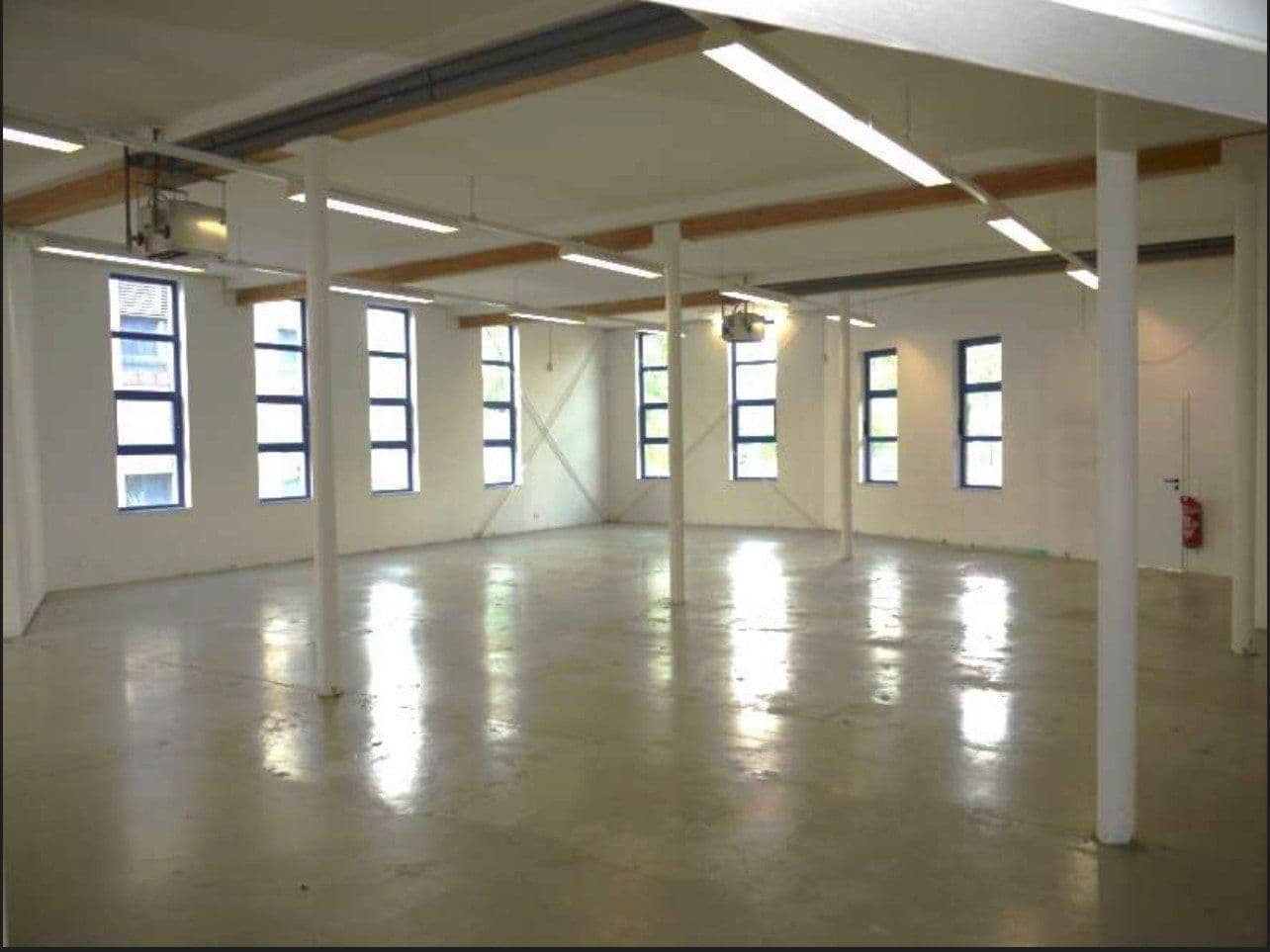 Prenájom nebytového priestoru 1.440 m², Gießereiweg 2, Essen, Severné Porýnie - Westfálsko Prenájom nebytového priestoru 1.440 m², Gießereiweg 2, Essen, Severné Porýnie - Westfálsko