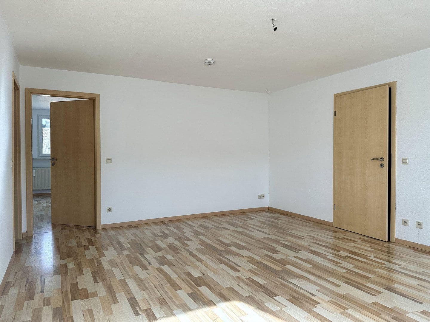 Prenájom bytu 4-izbový 83 m², Hohenzollernstraße, Koblenz, Porýnie-Falcko Prenájom bytu 4-izbový 83 m², Hohenzollernstraße, Koblenz, Porýnie-Falcko