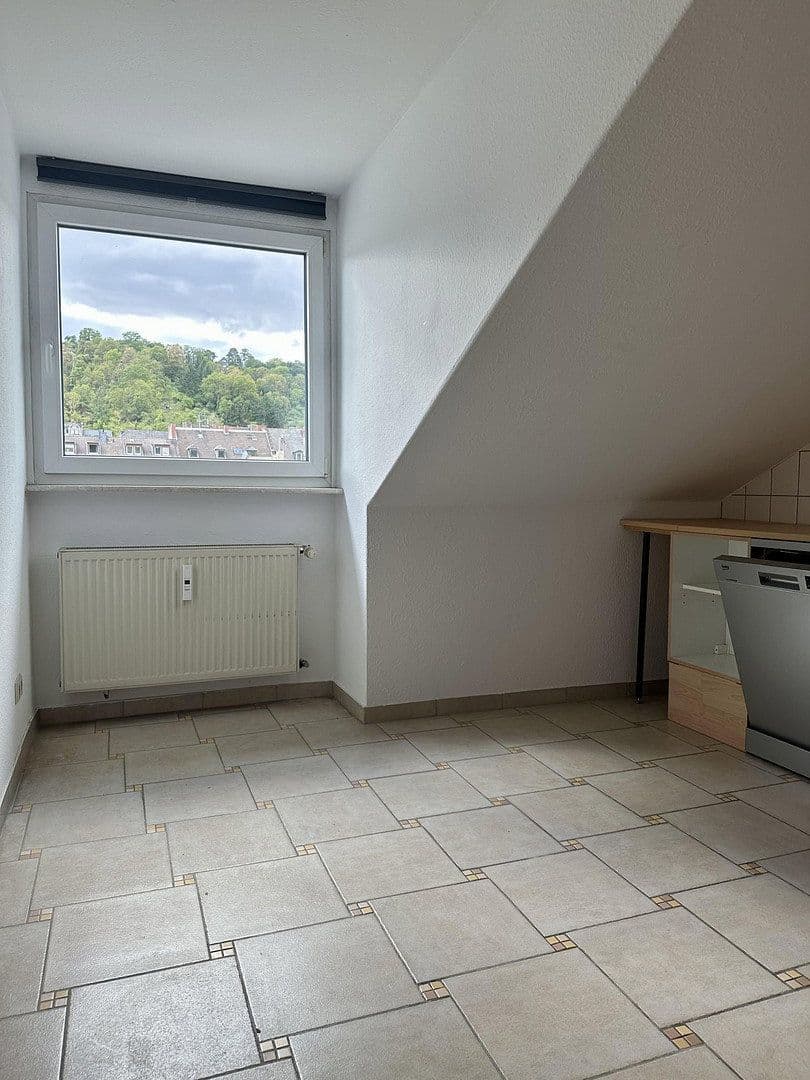 Prenájom bytu 4-izbový 83 m², Hohenzollernstraße, Koblenz, Porýnie-Falcko Prenájom bytu 4-izbový 83 m², Hohenzollernstraße, Koblenz, Porýnie-Falcko
