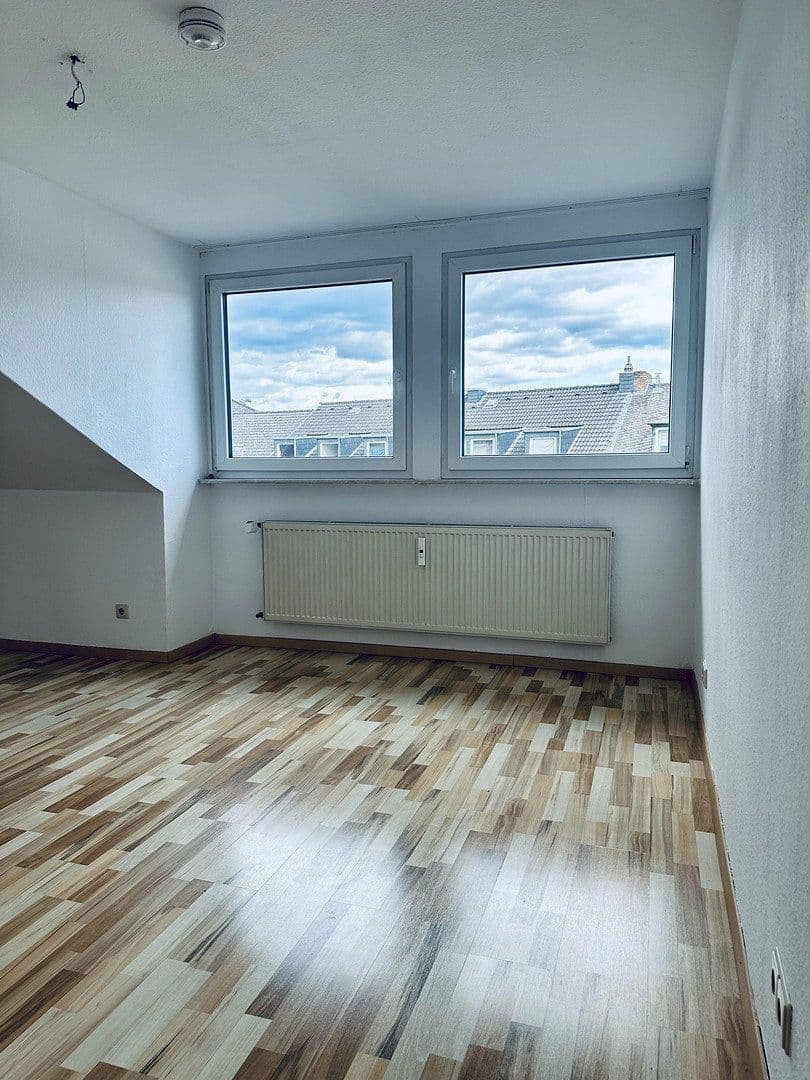 Prenájom bytu 4-izbový 83 m², Hohenzollernstraße, Koblenz, Porýnie-Falcko Prenájom bytu 4-izbový 83 m², Hohenzollernstraße, Koblenz, Porýnie-Falcko