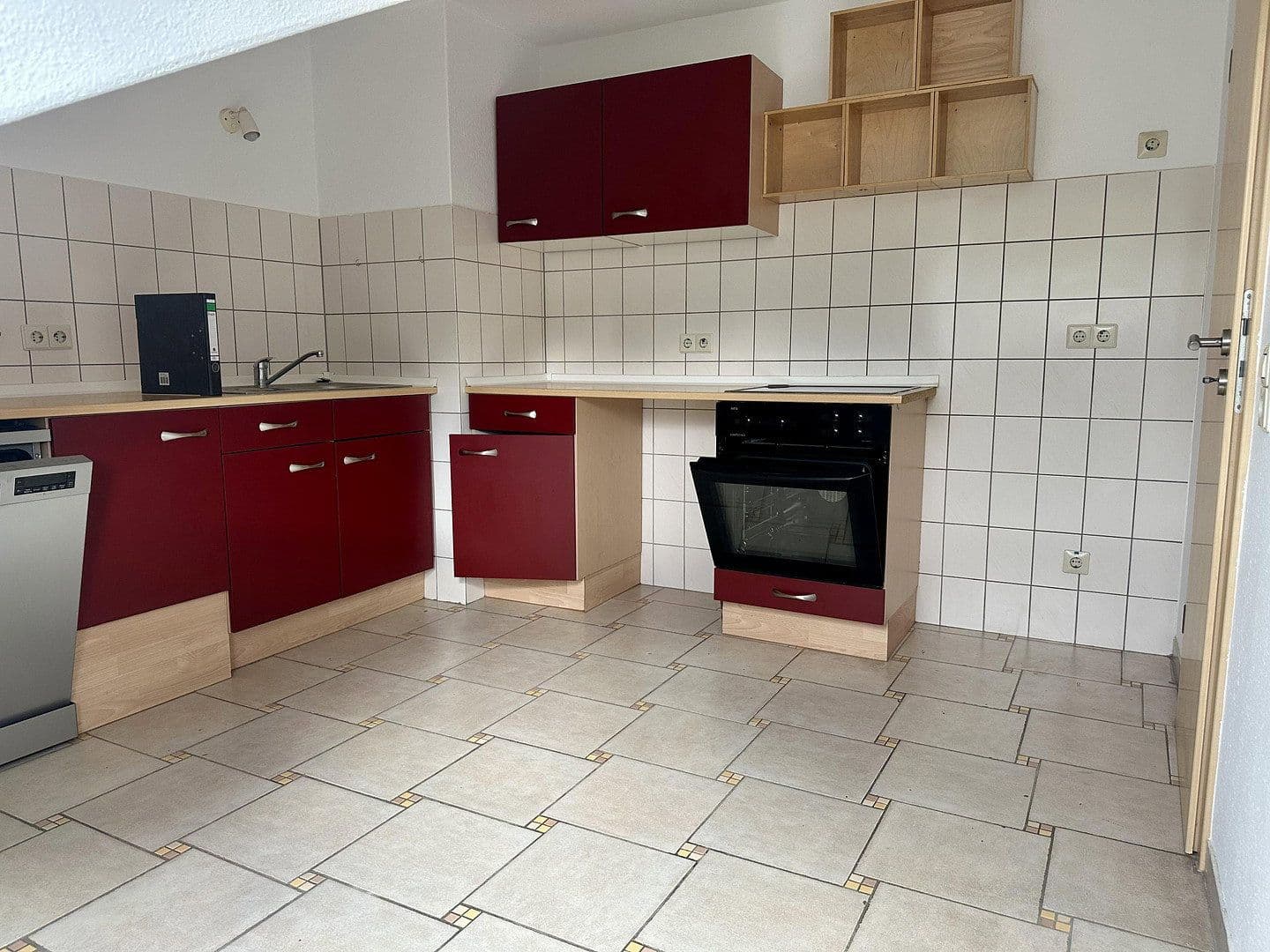 Prenájom bytu 4-izbový 83 m², Hohenzollernstraße, Koblenz, Porýnie-Falcko Prenájom bytu 4-izbový 83 m², Hohenzollernstraße, Koblenz, Porýnie-Falcko