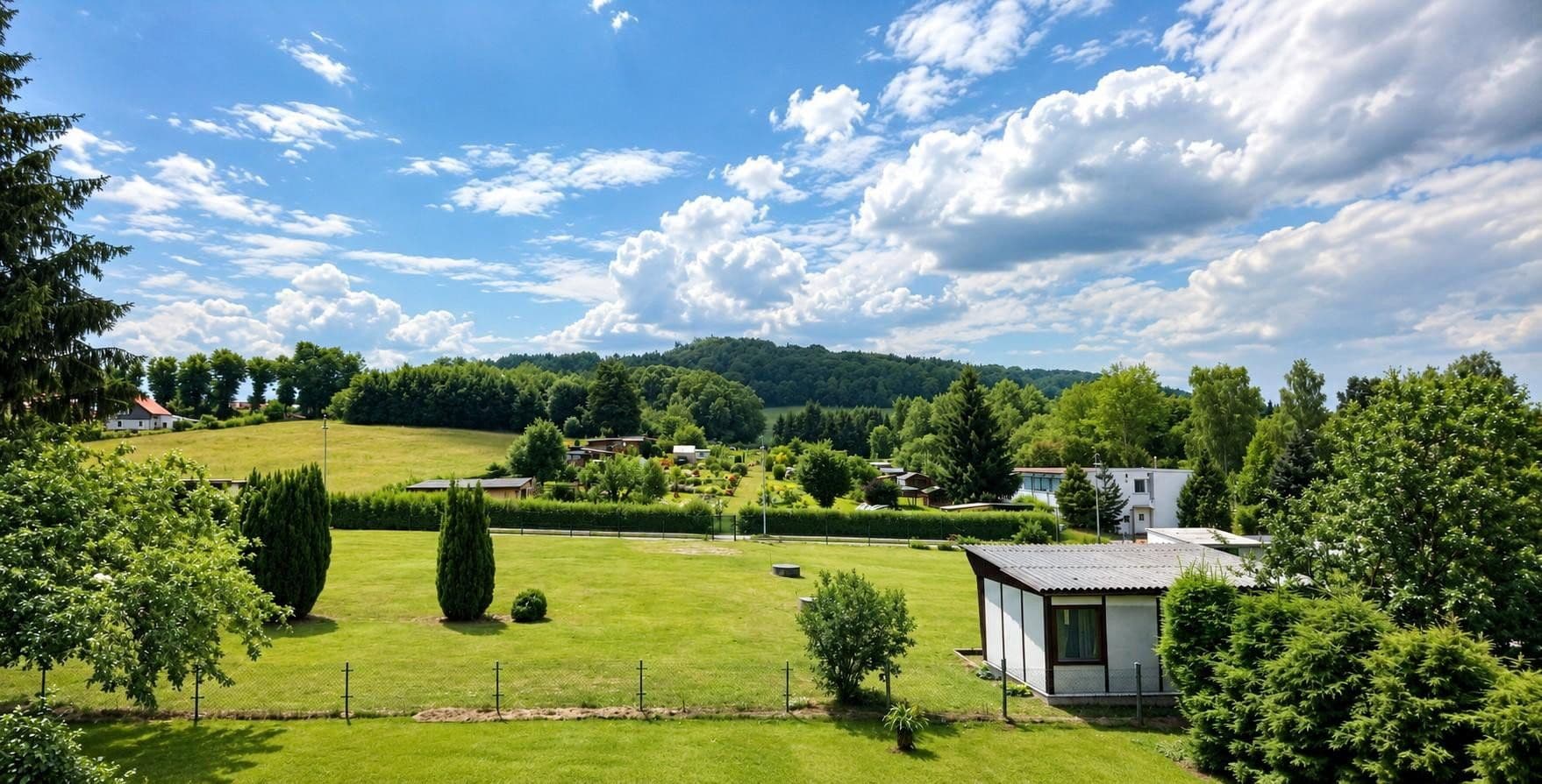 Predaj pozemku 2.147 m², Ebersbach-Neugersdorf, Sasko Predaj pozemku 2.147 m², Ebersbach-Neugersdorf, Sasko