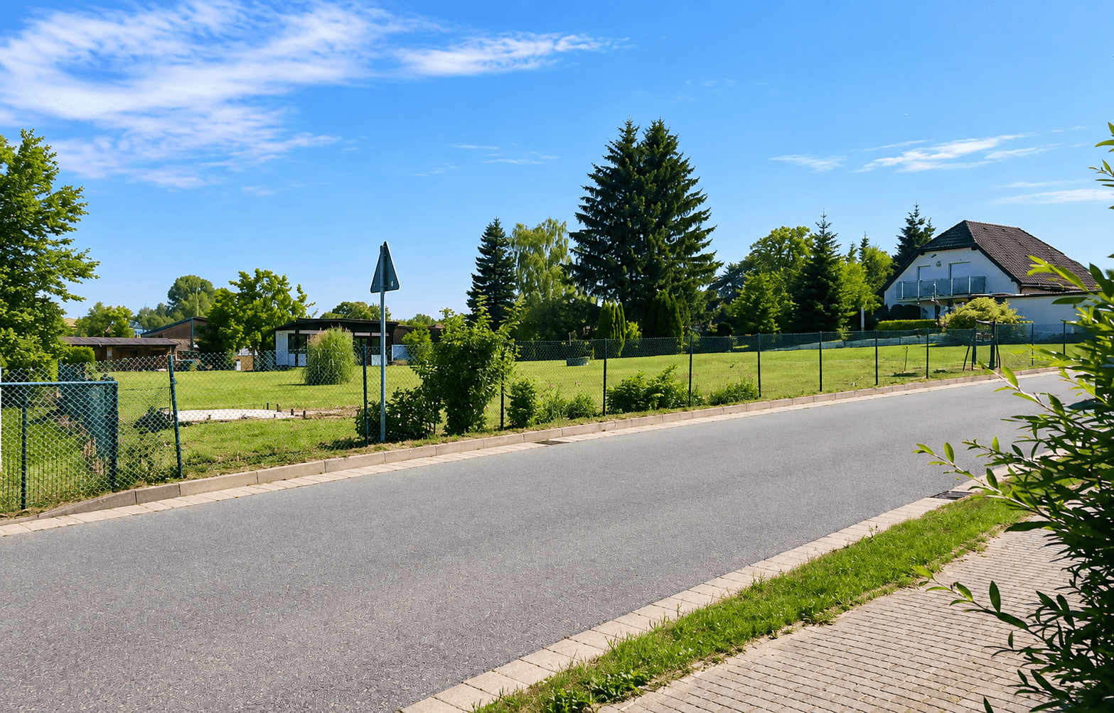 Predaj pozemku 2.147 m², Ebersbach-Neugersdorf, Sasko Predaj pozemku 2.147 m², Ebersbach-Neugersdorf, Sasko