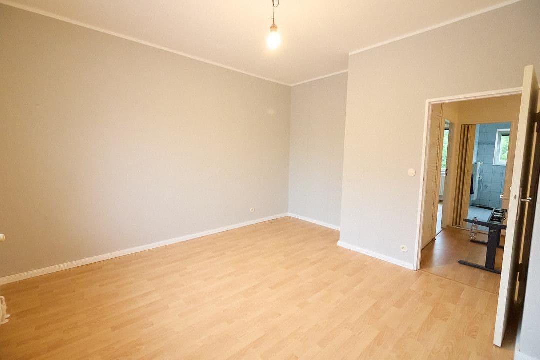 Predaj bytu 3-izbový 70 m², Heilmannring, Berlin, Berlín Predaj bytu 3-izbový 70 m², Heilmannring, Berlin, Berlín