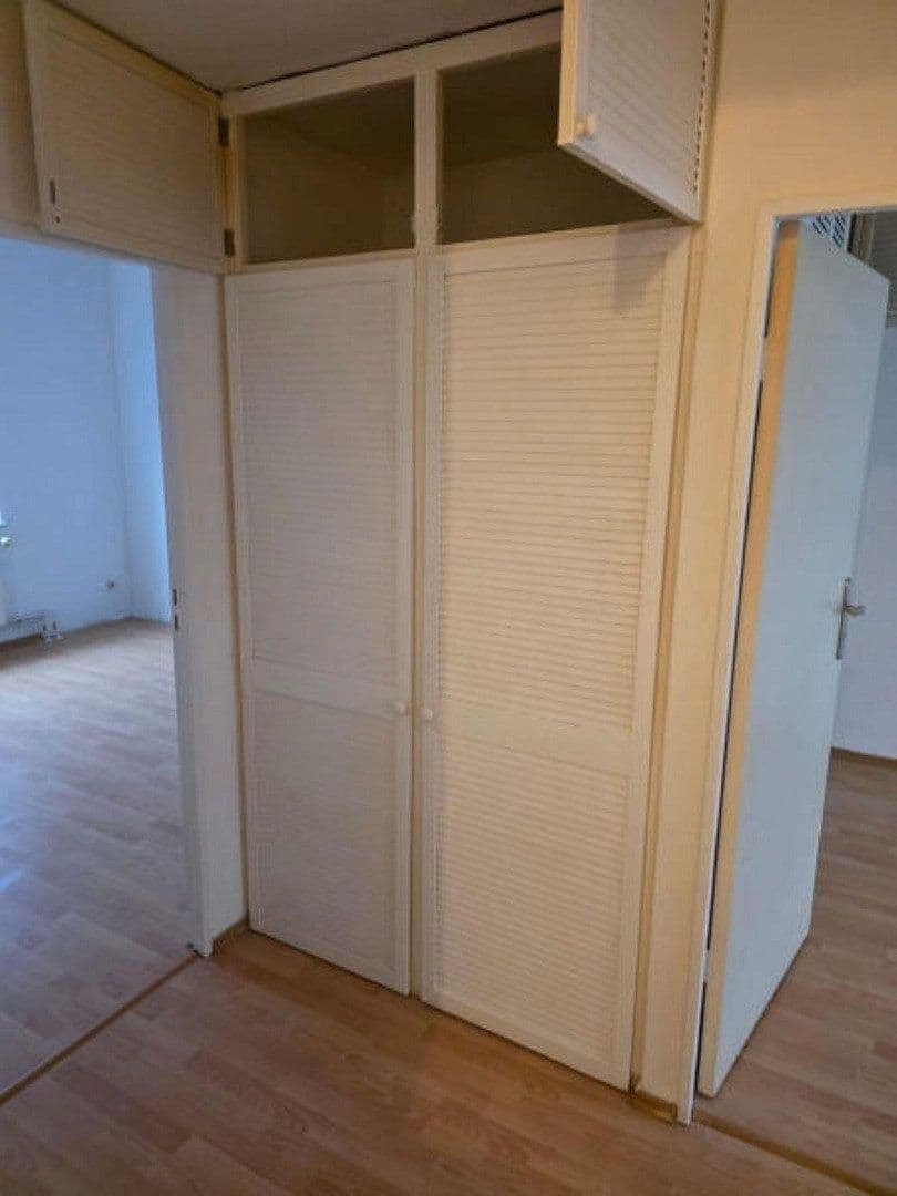 Predaj bytu 3-izbový 70 m², Heilmannring, Berlin, Berlín Predaj bytu 3-izbový 70 m², Heilmannring, Berlin, Berlín