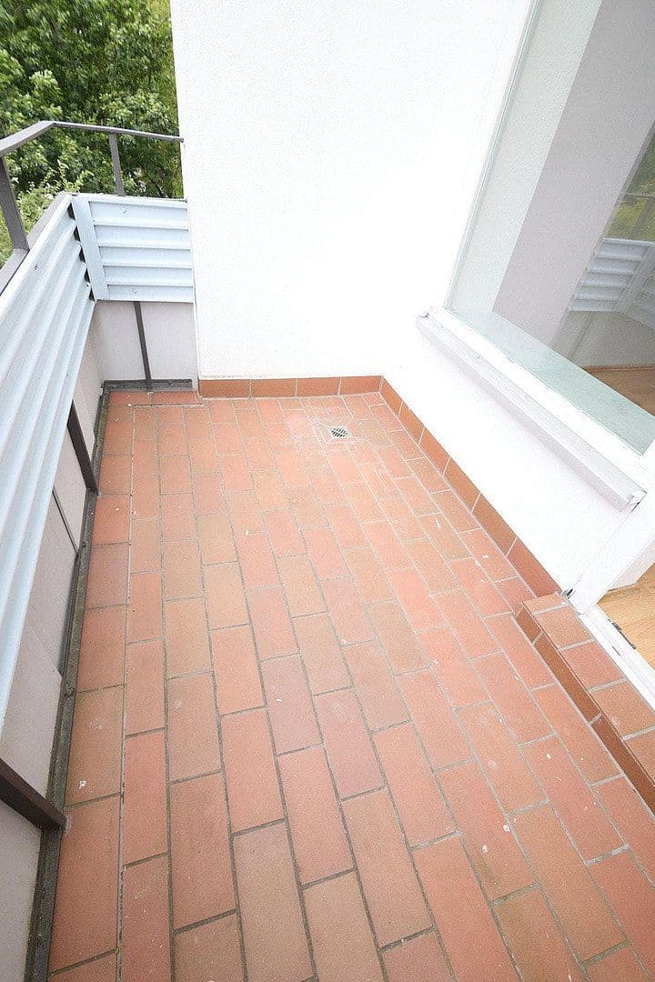 Predaj bytu 3-izbový 70 m², Heilmannring, Berlin, Berlín Predaj bytu 3-izbový 70 m², Heilmannring, Berlin, Berlín