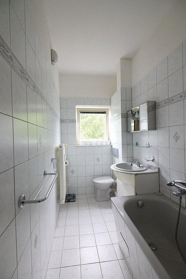 Predaj bytu 3-izbový 70 m², Heilmannring, Berlin, Berlín Predaj bytu 3-izbový 70 m², Heilmannring, Berlin, Berlín
