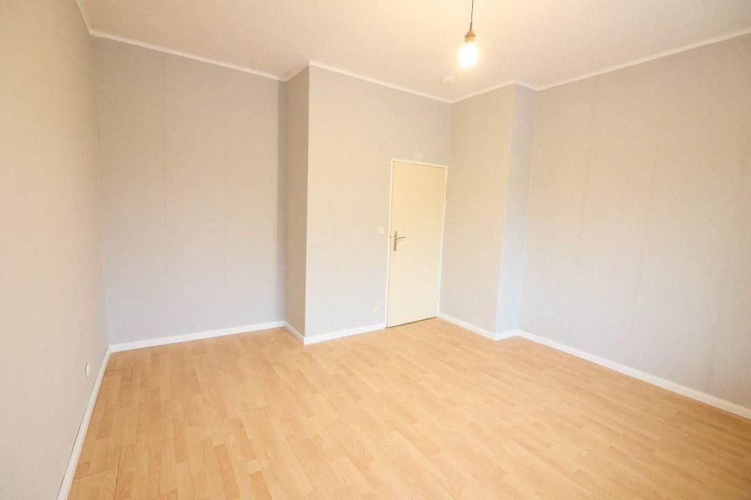 Predaj bytu 3-izbový 70 m², Heilmannring, Berlin, Berlín Predaj bytu 3-izbový 70 m², Heilmannring, Berlin, Berlín