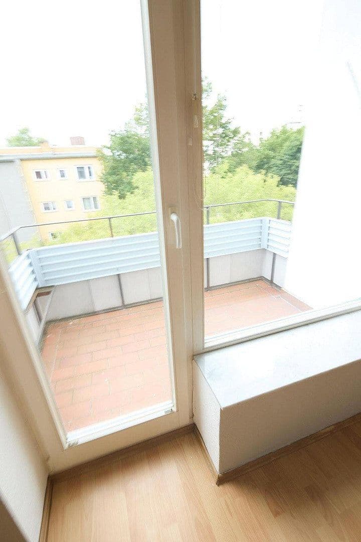 Predaj bytu 3-izbový 70 m², Heilmannring, Berlin, Berlín Predaj bytu 3-izbový 70 m², Heilmannring, Berlin, Berlín