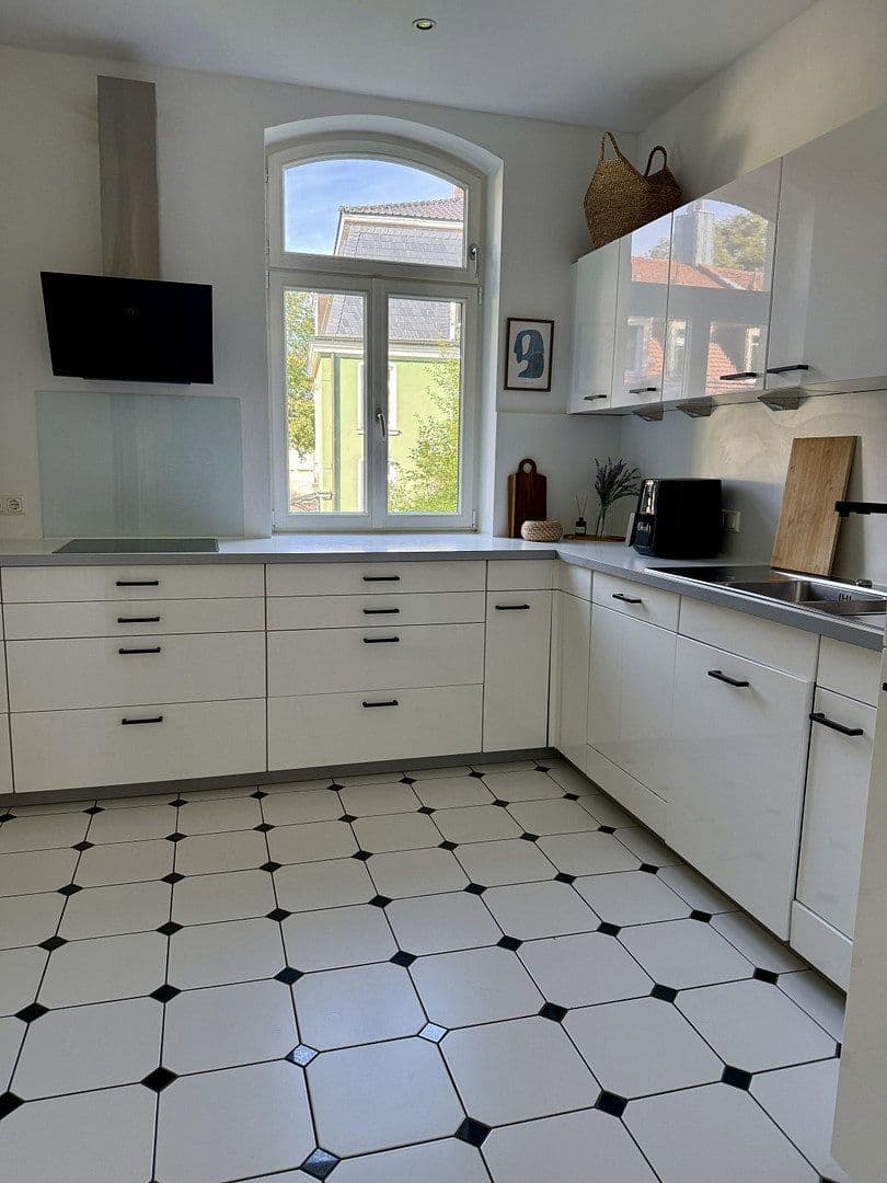 Prenájom bytu 4-izbový 100 m², Steinertstr. 8, Bamberg, Bavorsko Prenájom bytu 4-izbový 100 m², Steinertstr. 8, Bamberg, Bavorsko