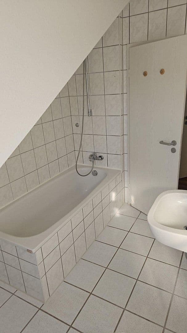 Prenájom bytu 2-izbový 56 m², Schifferstarsse 26, Lampertheim, Hesensko Prenájom bytu 2-izbový 56 m², Schifferstarsse 26, Lampertheim, Hesensko