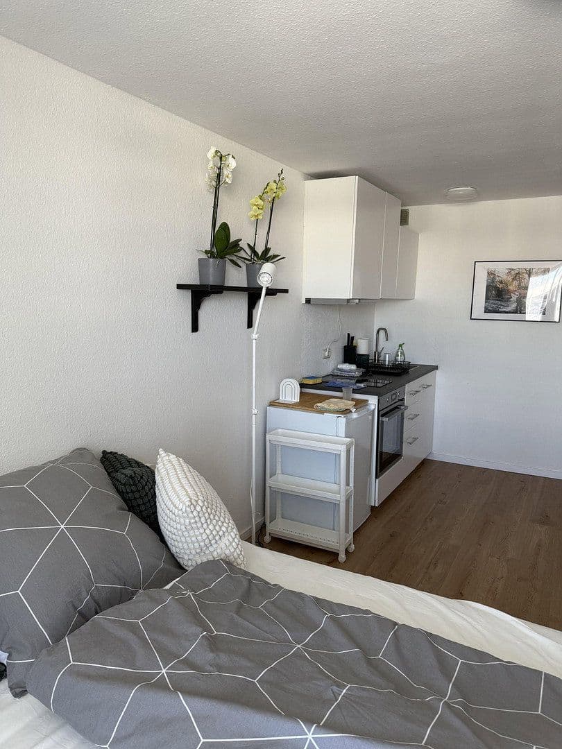 Prenájom bytu 1-izbový 28 m², Weihenstephanerstr. 3, München, Bavorsko Prenájom bytu 1-izbový 28 m², Weihenstephanerstr. 3, München, Bavorsko