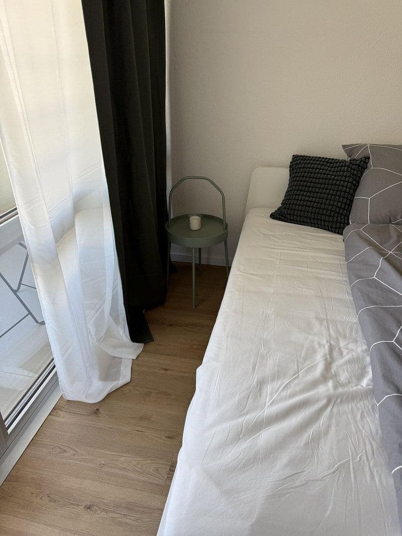 Prenájom bytu 1-izbový 28 m², Weihenstephanerstr. 3, München, Bavorsko Prenájom bytu 1-izbový 28 m², Weihenstephanerstr. 3, München, Bavorsko