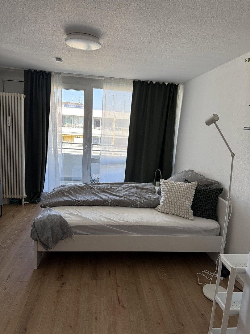 Prenájom bytu 1-izbový 28 m², Weihenstephanerstr. 3, München, Bavorsko Prenájom bytu 1-izbový 28 m², Weihenstephanerstr. 3, München, Bavorsko