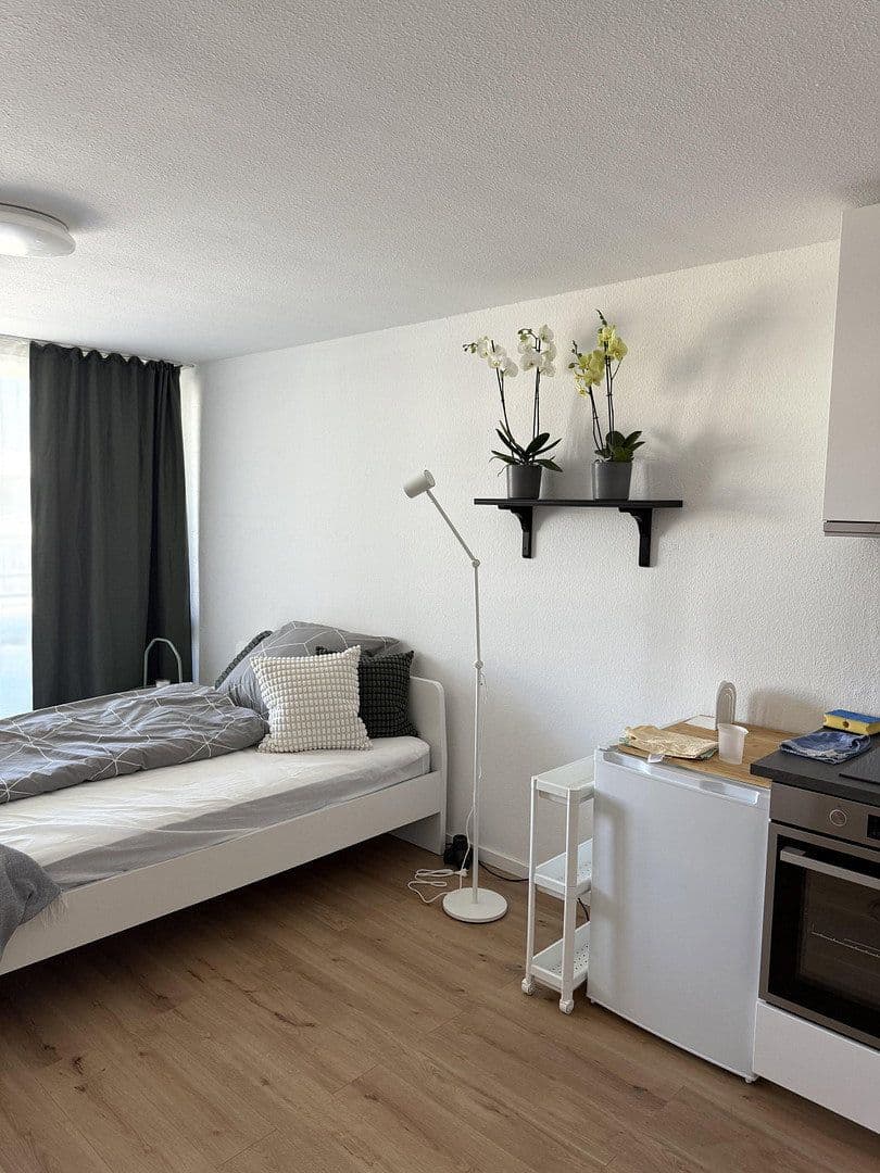 Prenájom bytu 1-izbový 28 m², Weihenstephanerstr. 3, München, Bavorsko Prenájom bytu 1-izbový 28 m², Weihenstephanerstr. 3, München, Bavorsko