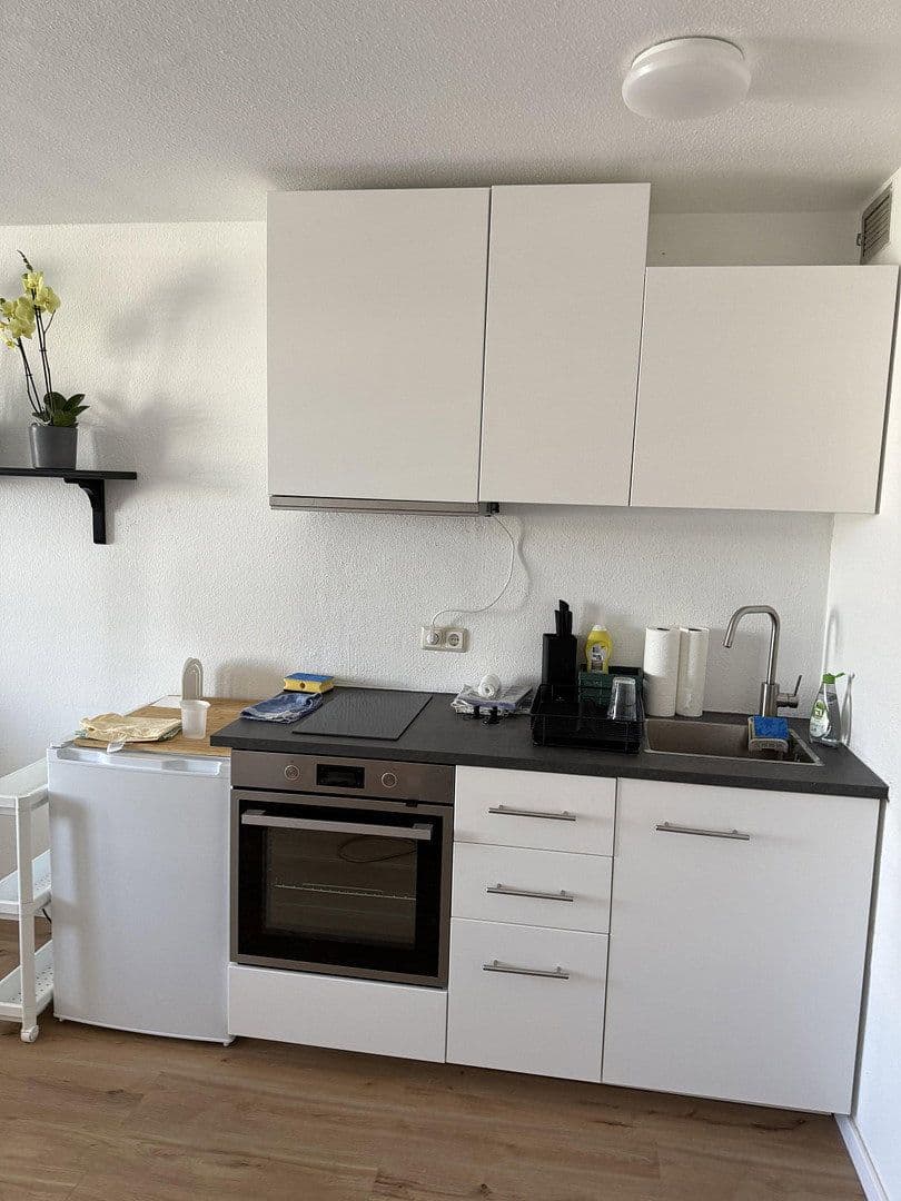 Prenájom bytu 1-izbový 28 m², Weihenstephanerstr. 3, München, Bavorsko Prenájom bytu 1-izbový 28 m², Weihenstephanerstr. 3, München, Bavorsko
