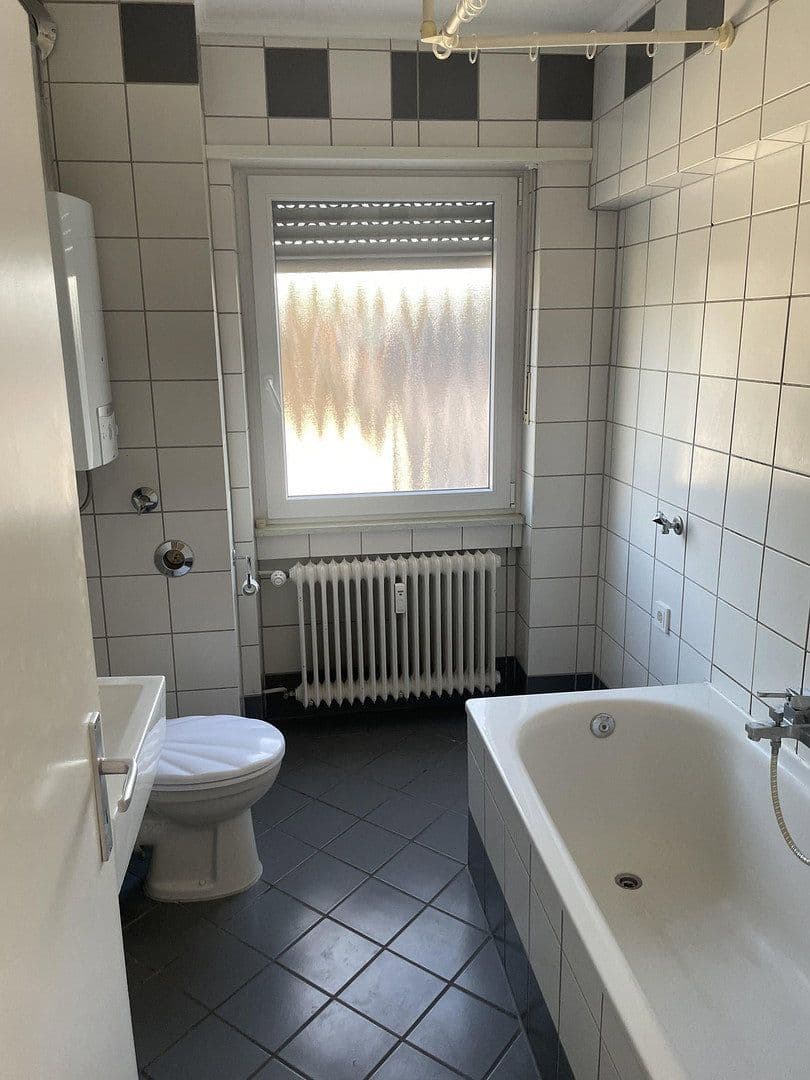 Prenájom bytu 3-izbový 80 m², Saarbrücker Str., Heusweiler, Sársko Prenájom bytu 3-izbový 80 m², Saarbrücker Str., Heusweiler, Sársko