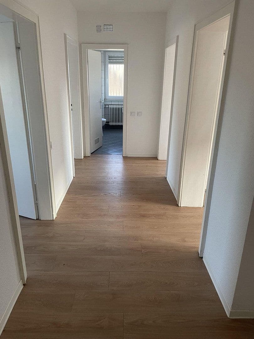 Prenájom bytu 3-izbový 80 m², Saarbrücker Str., Heusweiler, Sársko Prenájom bytu 3-izbový 80 m², Saarbrücker Str., Heusweiler, Sársko