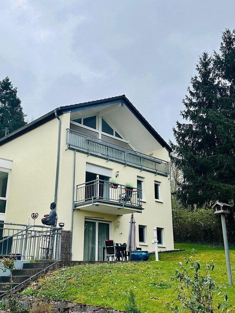 Prenájom bytu 5-izbový 91 m², Pellingerstrasse 115a, Trier, Porýnie-Falcko Prenájom bytu 5-izbový 91 m², Pellingerstrasse 115a, Trier, Porýnie-Falcko