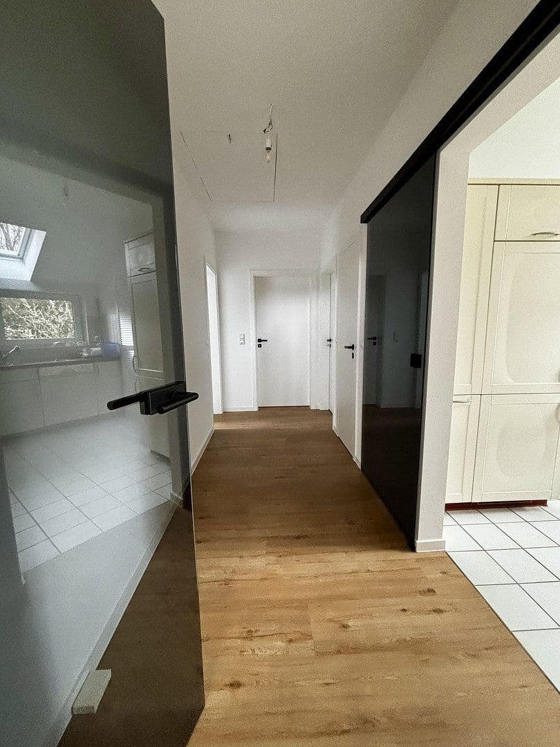 Prenájom bytu 5-izbový 91 m², Pellingerstrasse 115a, Trier, Porýnie-Falcko Prenájom bytu 5-izbový 91 m², Pellingerstrasse 115a, Trier, Porýnie-Falcko
