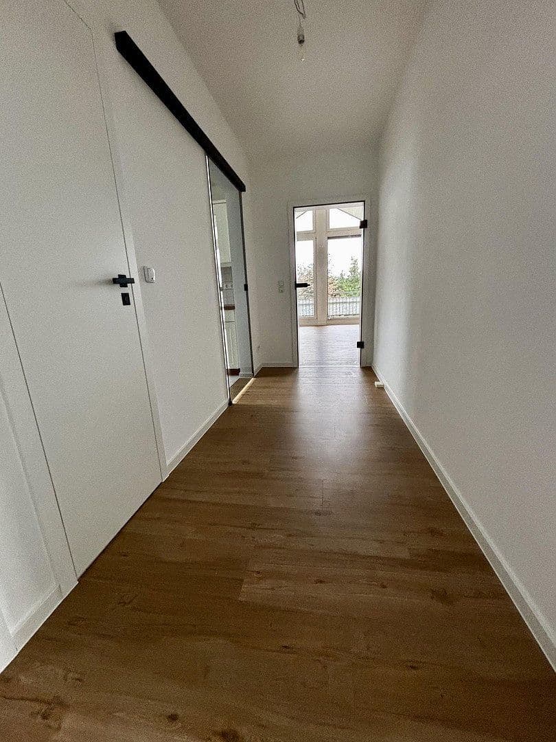 Prenájom bytu 5-izbový 91 m², Pellingerstrasse 115a, Trier, Porýnie-Falcko Prenájom bytu 5-izbový 91 m², Pellingerstrasse 115a, Trier, Porýnie-Falcko