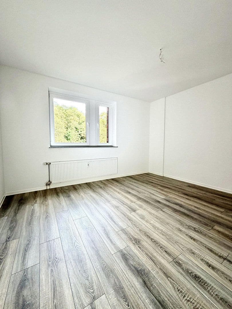 Prenájom bytu 2-izbový 62 m², Torfbruchstrasse 107, Düsseldorf, Severné Porýnie - Westfálsko Prenájom bytu 2-izbový 62 m², Torfbruchstrasse 107, Düsseldorf, Severné Porýnie - Westfálsko
